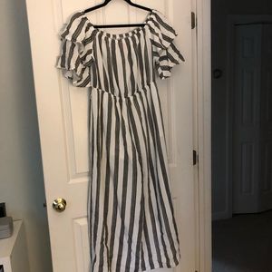 Flying tomato striped jumper